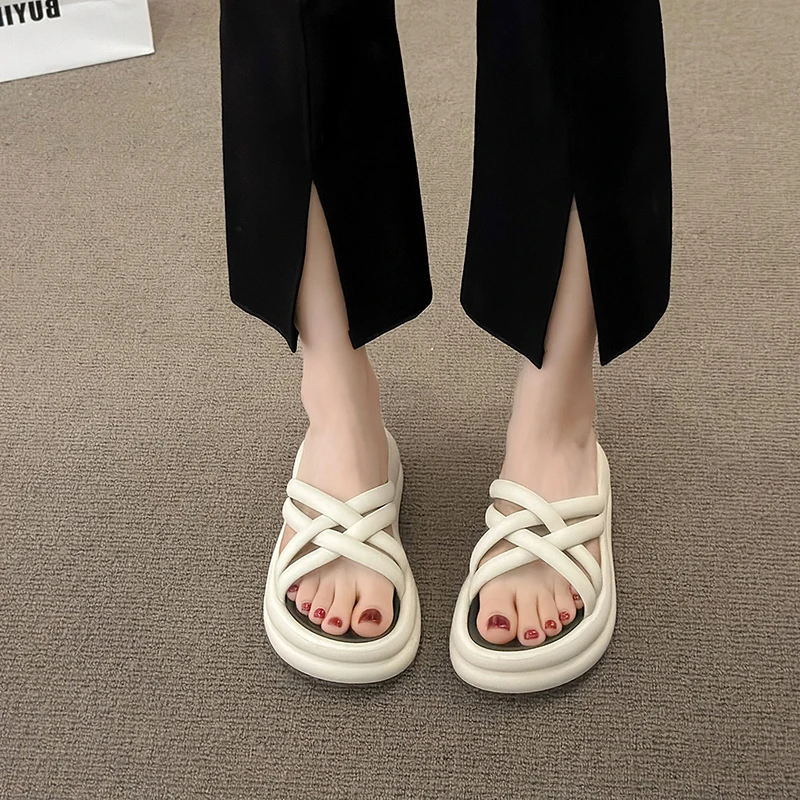 Shoes Slippers Casual Platform Slides Slipers Women Shale Female Beach Luxury Soft 2024 Sabot Fashion House Slippers Platform Wo