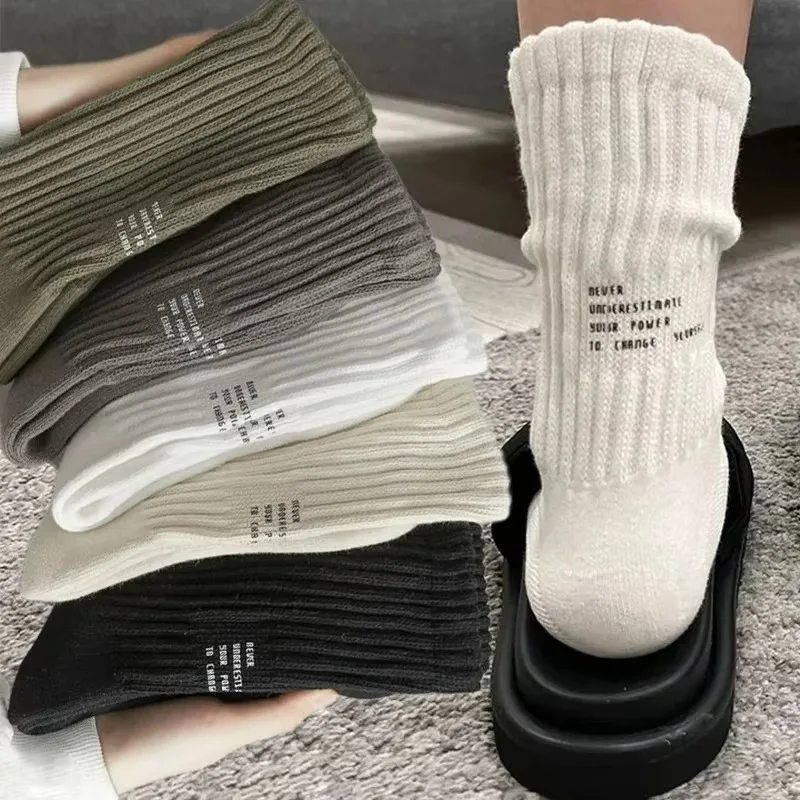 Cotton Letter Socks Men and Women Sports Breathable New Designer Crew Socks Autumn Winter Solid Casual Skateboard Hiphop Sock