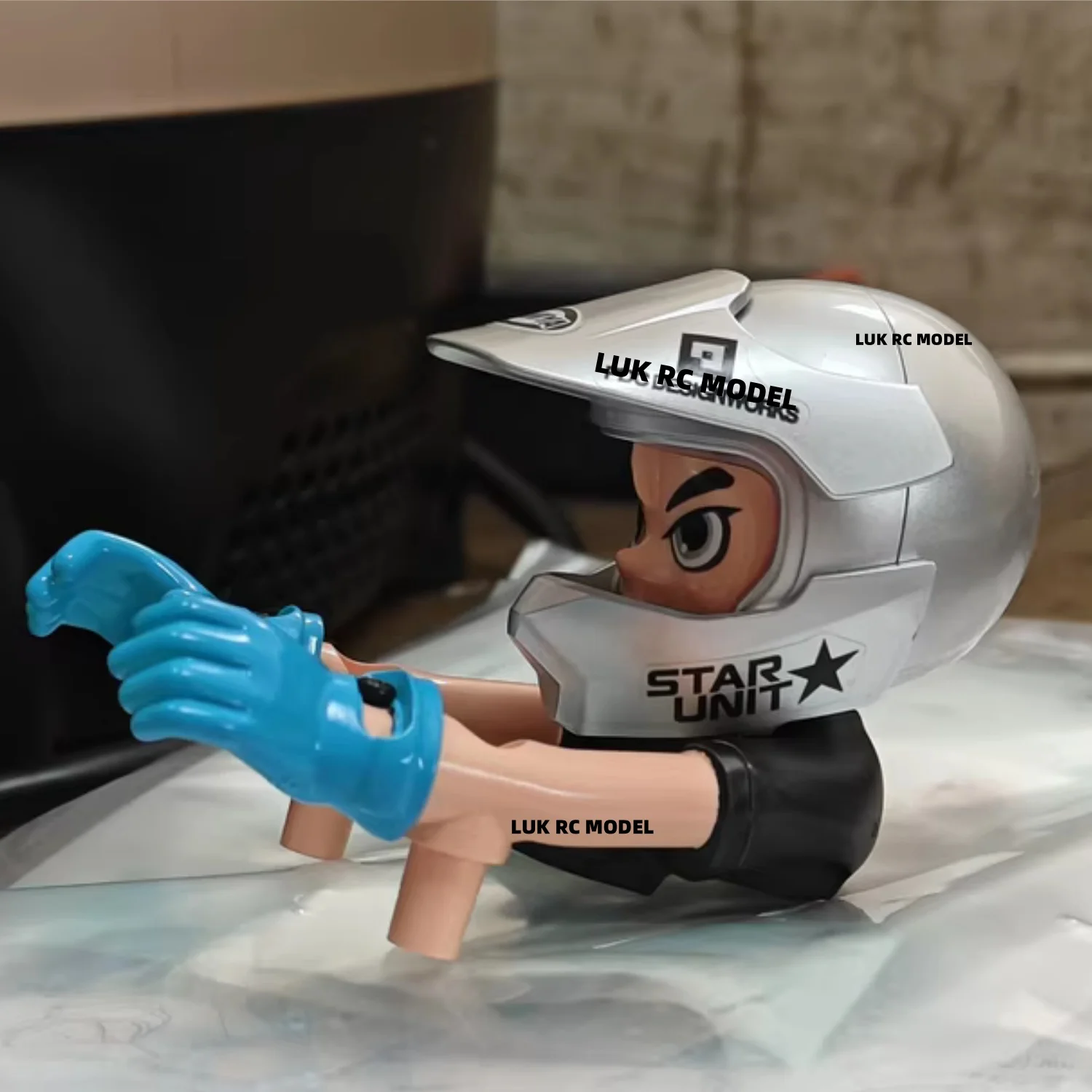 

JAKKS Мужской 3,75-дюймовый девушка-водителя рабочая модель для 1/14 радиоуправляемого экскаватора, трактора, самосвал-погрузчика, модель грузовика для подарков