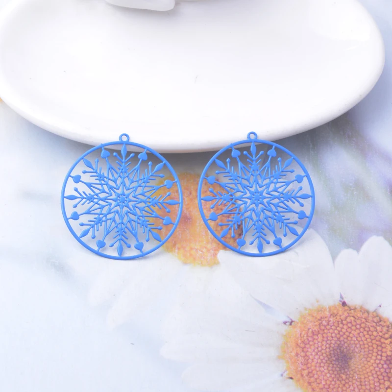30 Stück AB4317 32*30mm Bunte Runde Schneeflocken-Anhänger Hohlanhänger für DIY-Schmuckherstellung – Detail 9