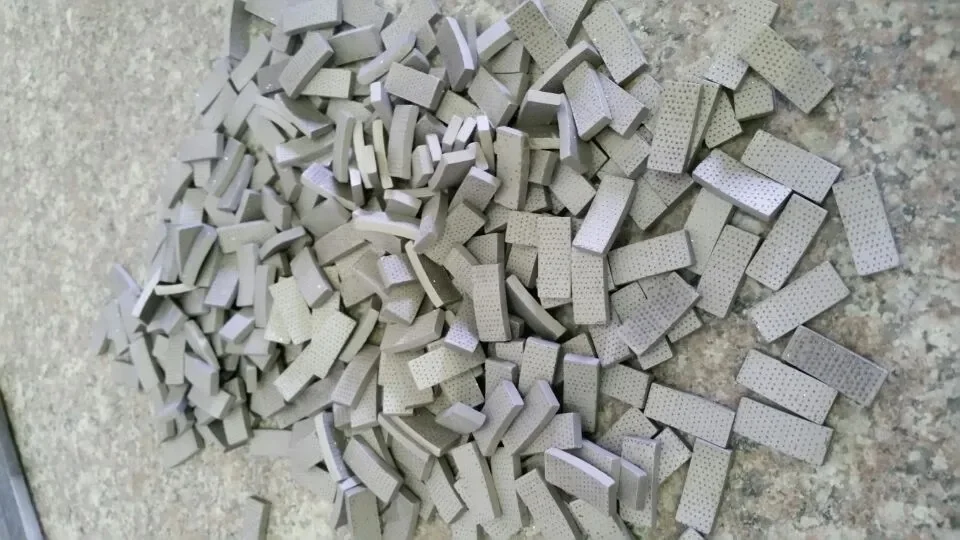 طلب Arix أجزاء الماس المرتبة رؤوس طرف الأسنان لأقطار 10 ''-140'' 250-3500 مللي متر أسطوانة تقطيع شفرة المنشار الجرانيت