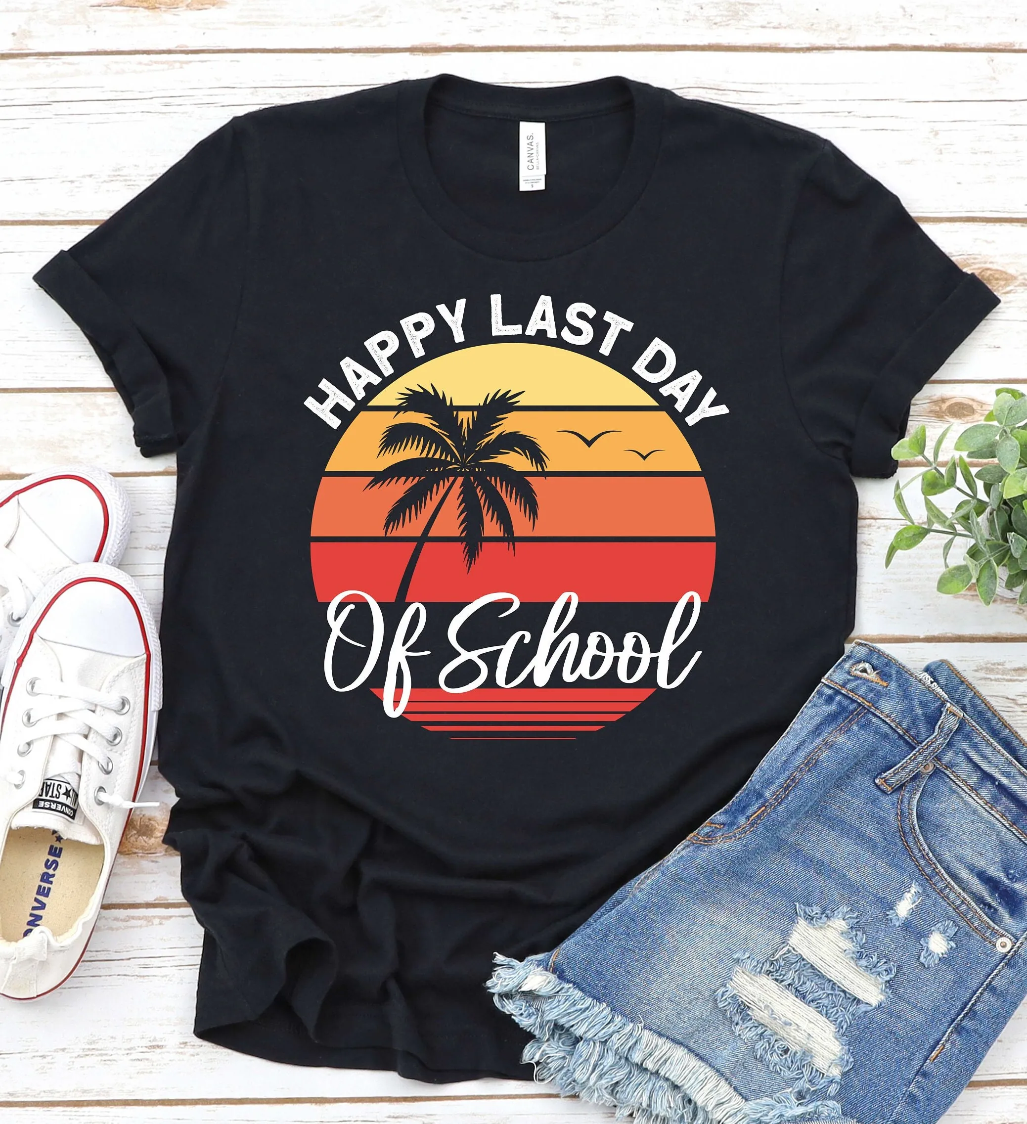 Happy Last Day Of School Teacher T Shirt Elementary Summer Vacation Graduation Outfit Class Retro Life