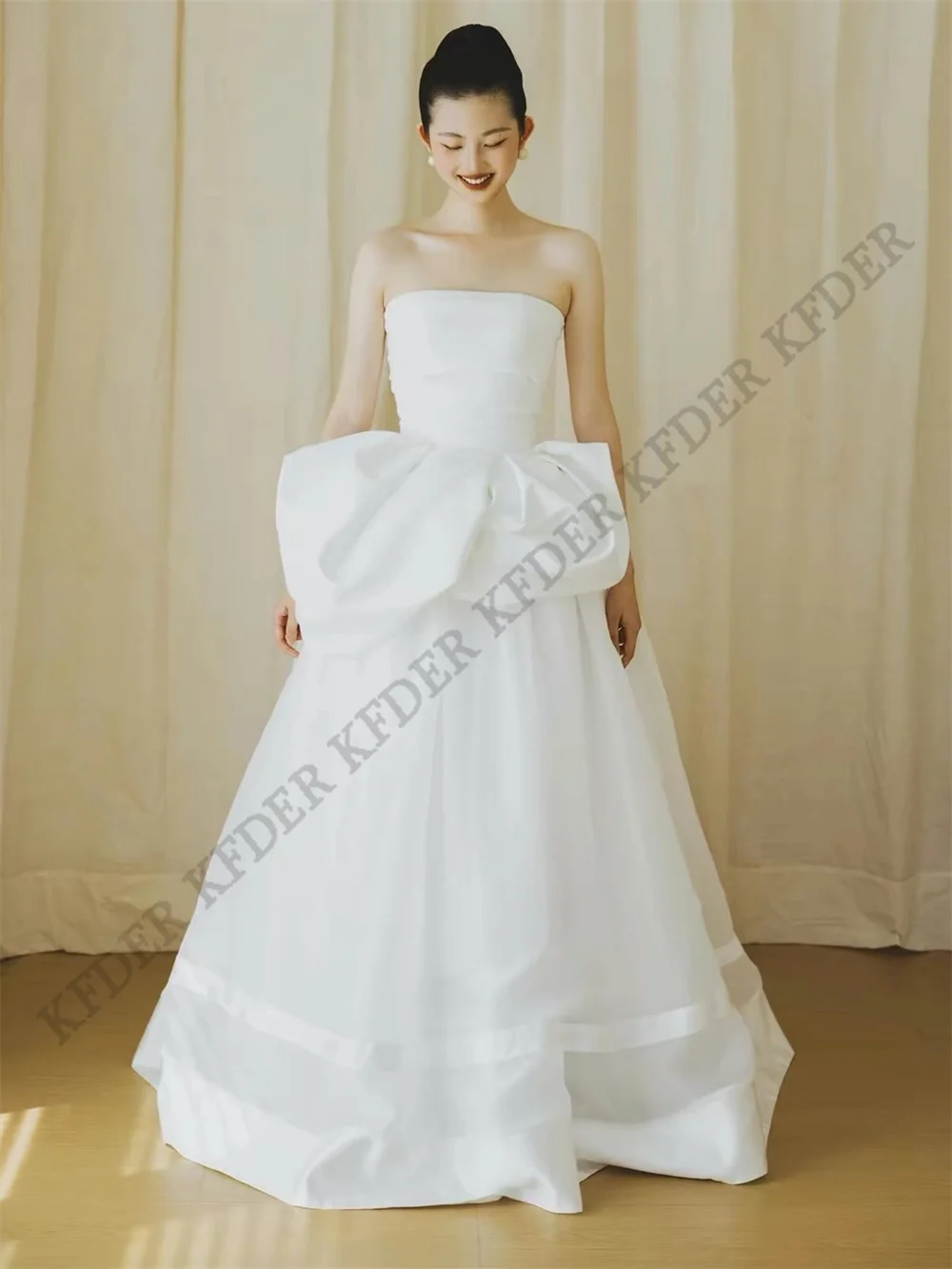 Generous A Line Strapless Tulle Strapless Korea Wedding Dress Photo Shoot Sleeveless Formal Princess Bride Bridal Gown 웨딩드레스
