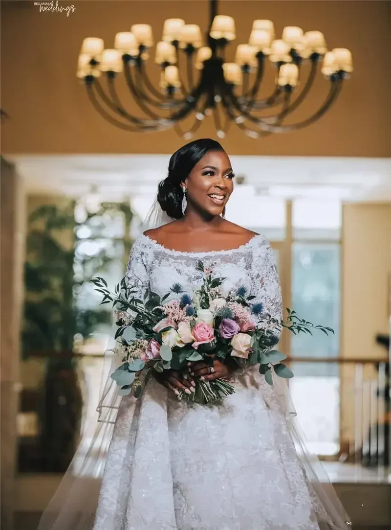 Maßgeschneidertes Langarm-Ballkleid-Hochzeitskleid 2023 mit Schleppe und Spitze am unteren Rücken, Brautkleid Vestido De Noiva