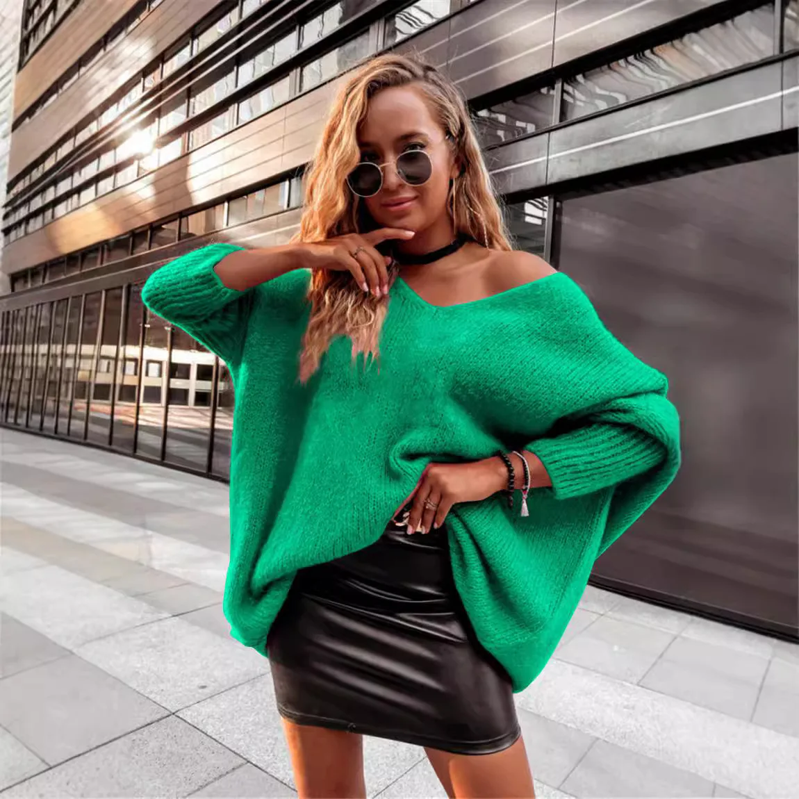 Frauen Pullover Lose V-ausschnitt Batwstring Hülse Dicken Pullover Splice Casual Off Schulter Jumper Streetwear Herbst 2025,