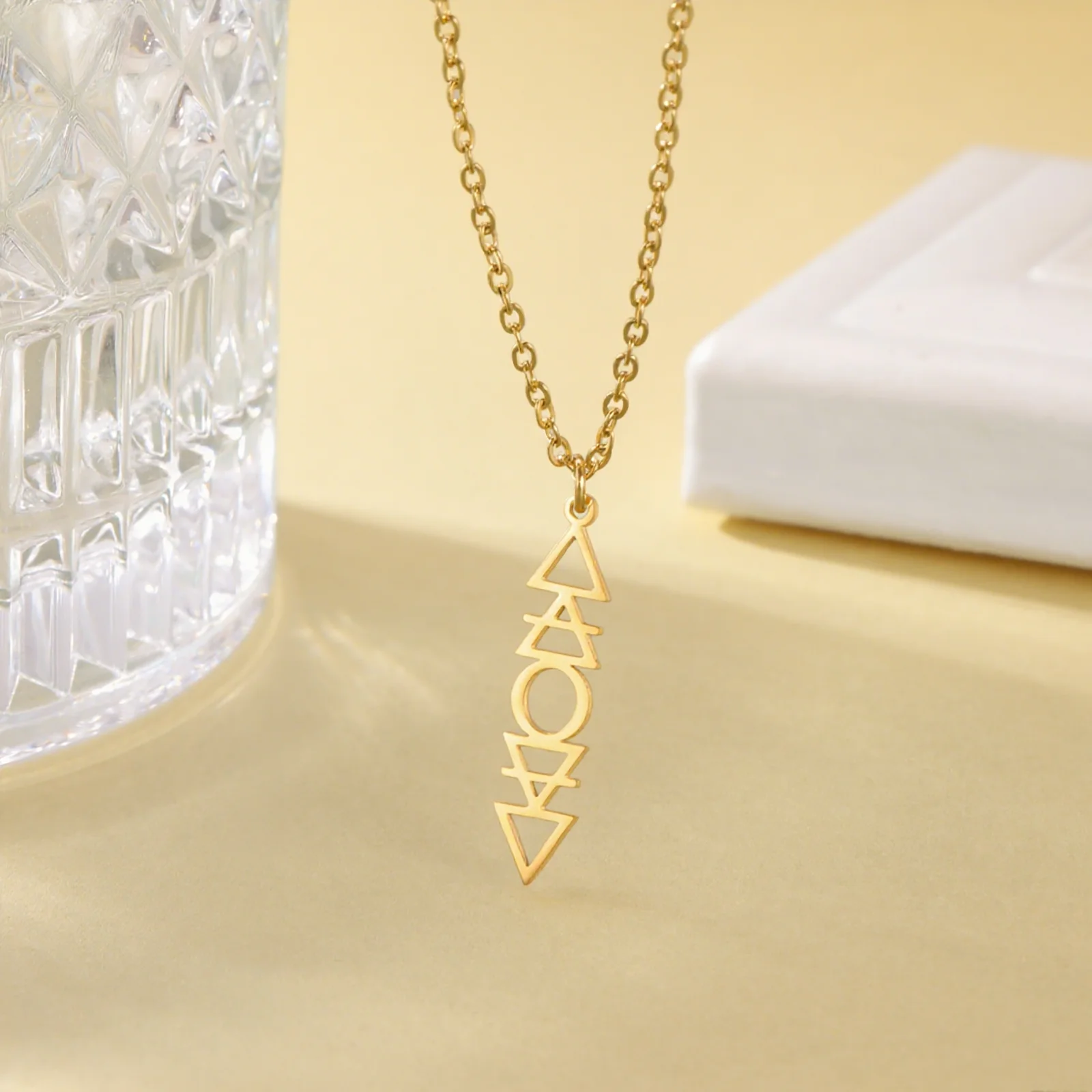 Skyrim 4 Alchemistische Symbole Anhänger-Halskette für Frauen und Mädchen, Edelstahl, goldfarbene Kette, Erde, Luft, Wasser, Feuer, Schmuck, Geschenk