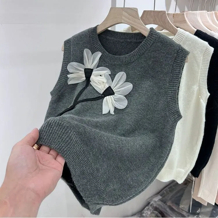 New High-quality Korean O-neck Women's Loose Flower Sleeveless Sweater Kawaii Knit Vest Solid Letter Top Preppy Waistcoat R590