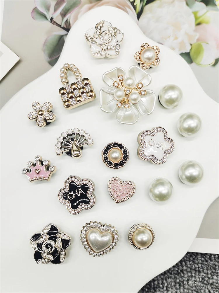 18PCS Resin Flower Shoe Charms DIY Ornaments Bling Crown Shoes Buckles Decorations Heart Shaped Clogs Shoe Clips Accessories