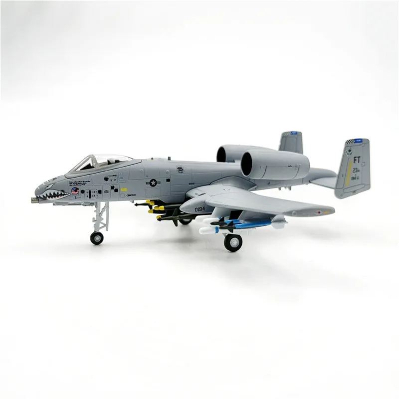 Kawaii Toy Car Regalo divertente-Stile caldo 1:100 Giocattolo aereo in lega, A-10C Warthog Tusk Attack Fighter, Ornamento di raccolta, Giocattoli per ragazzi