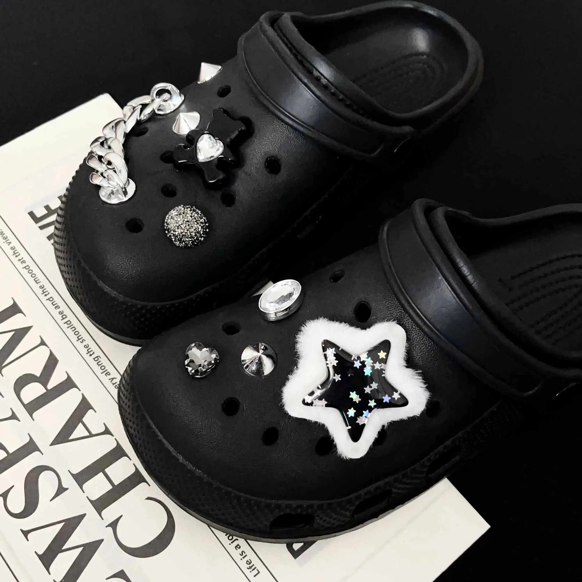 

Y2K Black Bear Star Plush Chains Set Rhinestone Shoe Charms for Crocs Slipper Accessories Garden Sandals Clogs Pins Girl Gift