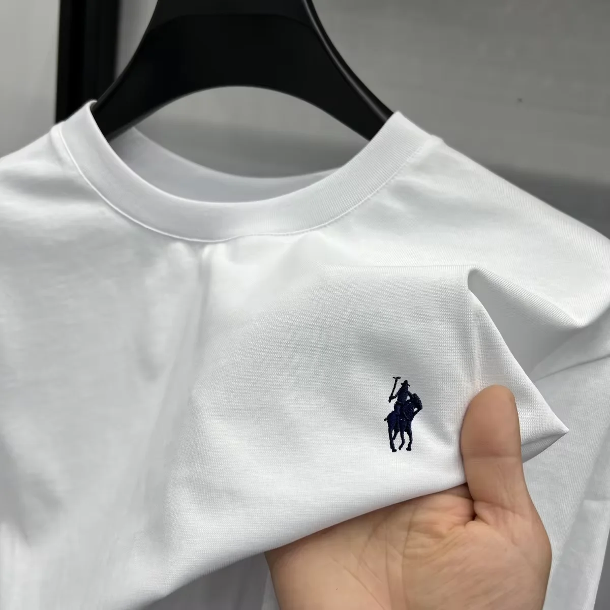 Luxury brand short sleeve men's round neck T-shirt summer fashion classic pony embroidery design 100cotton breathable casual top image 2