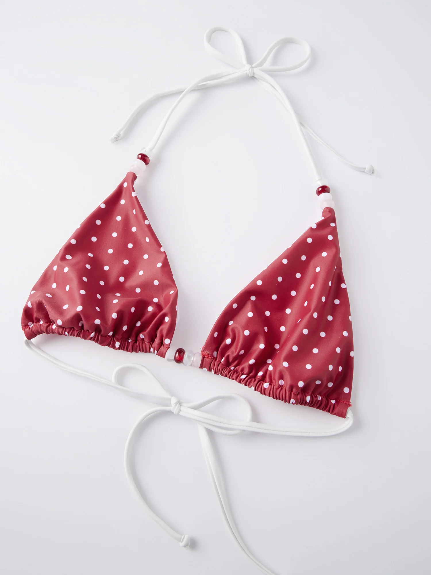 

Стильный комплект бикини с цветочным принтом, высоким воротником, плавками с рюшами и регулируемыми бретелями для женской пляжной одежды.