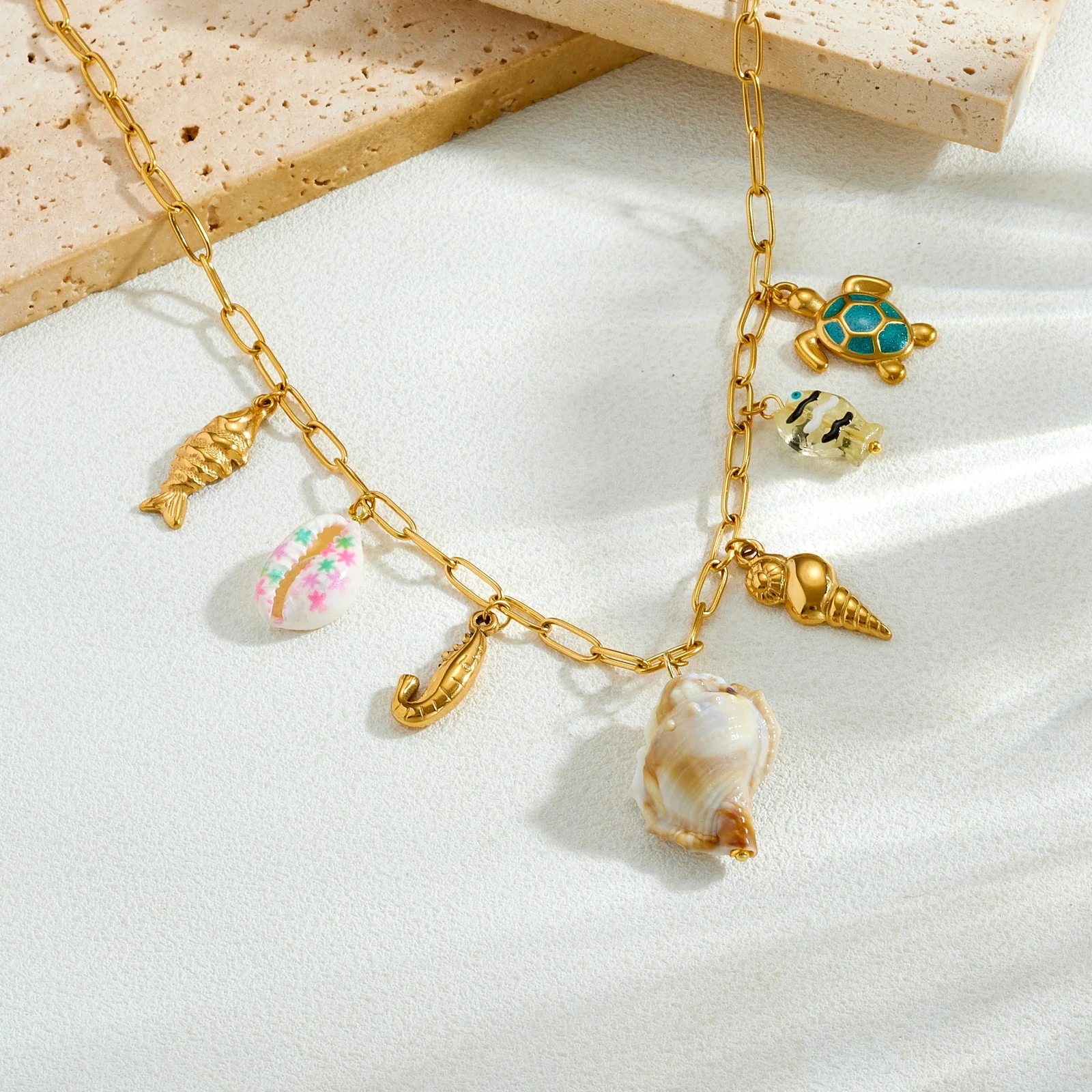 Edelstahl Goldene Schildkröten-Fisch-Muschel-Anhänger-Halskette Sommer Strand Urlaub Ozean Charm Schmuck für Frauen