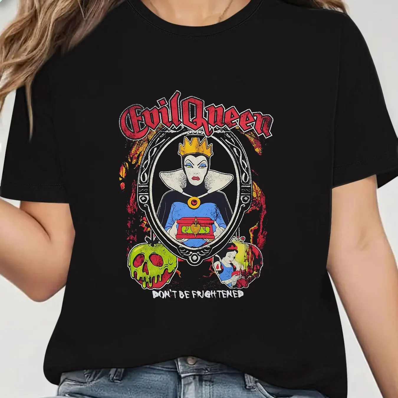 تي شيرت برسومات Evil Queen & Maleficent المرخصة من Disney للنساء - "Maleficent لن ننسى وعدها أبدًا" #1