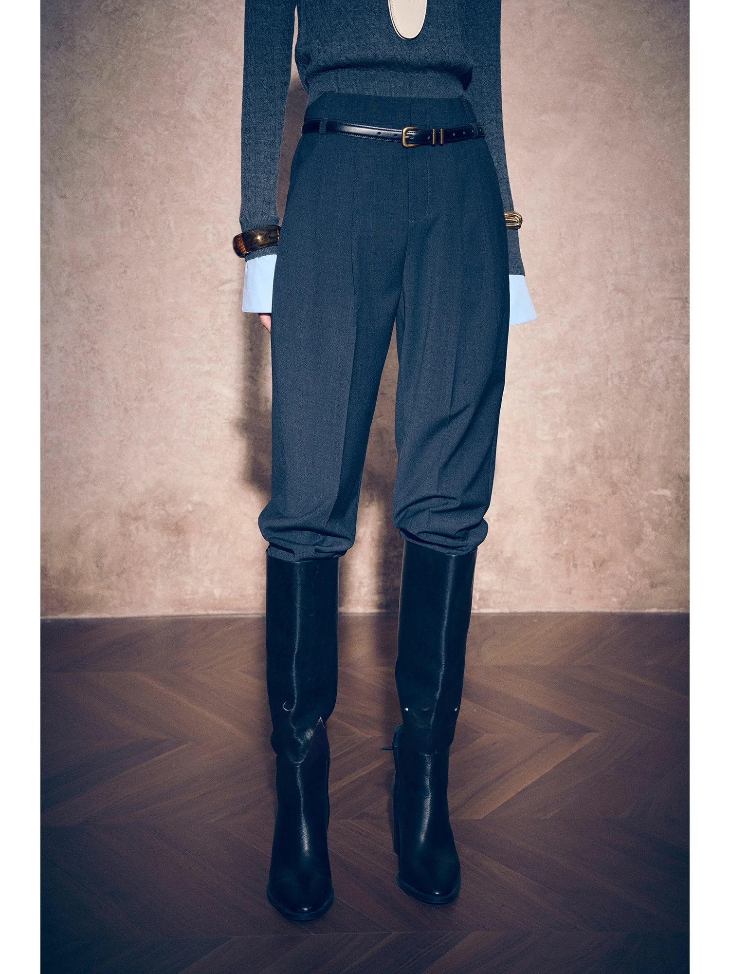 

Classic Annaspeak Woolen Trousers Skin-friendly Not Scratchy Glowing Spin Dyed Wool Can Be Waed in the hine Nine-pointed...