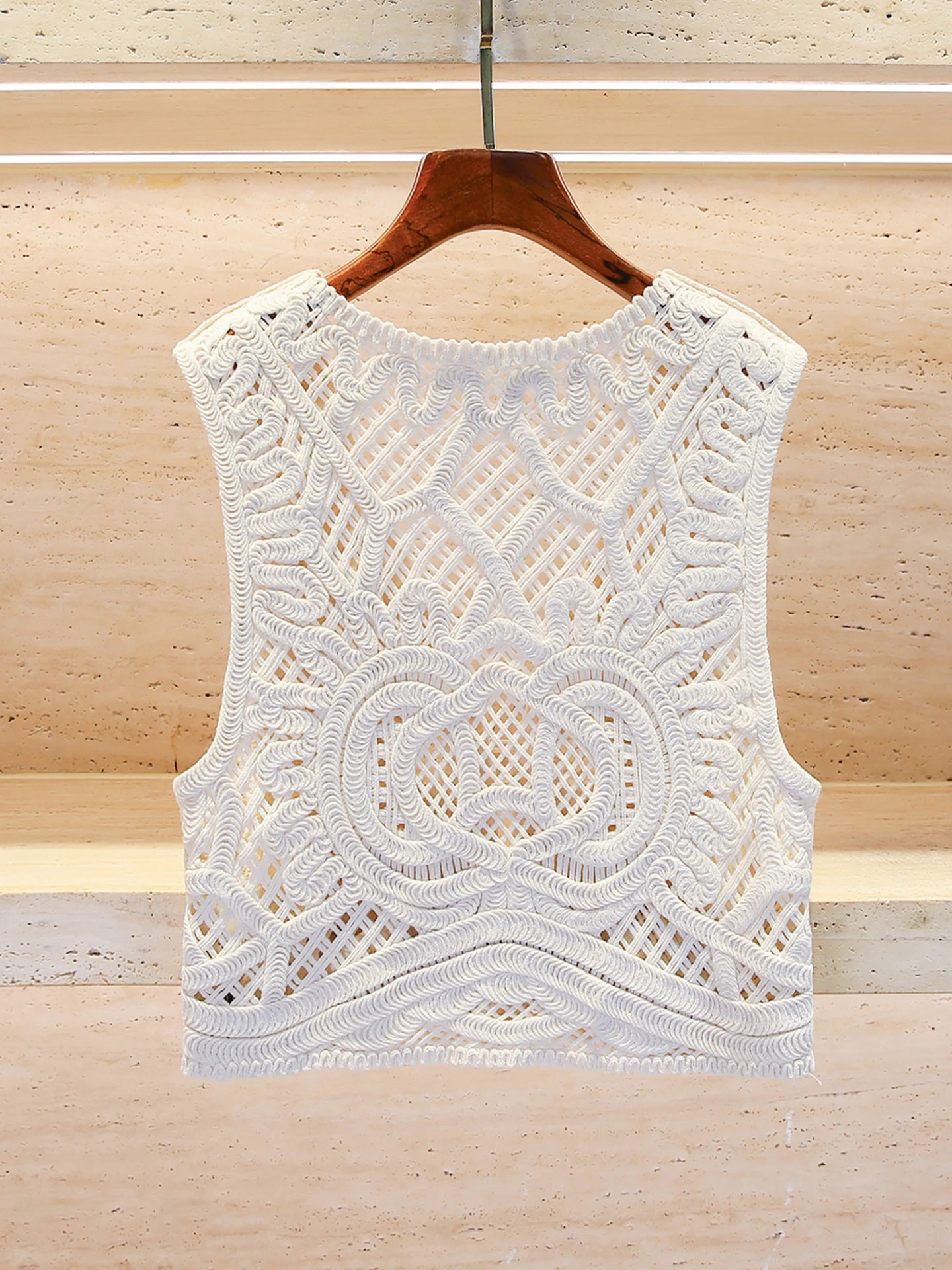 

High-End Women's Knitted Hollow out V-Ne Tank Top Hooked Flower Design Commute Sle ort Length Single Button Polyester L...