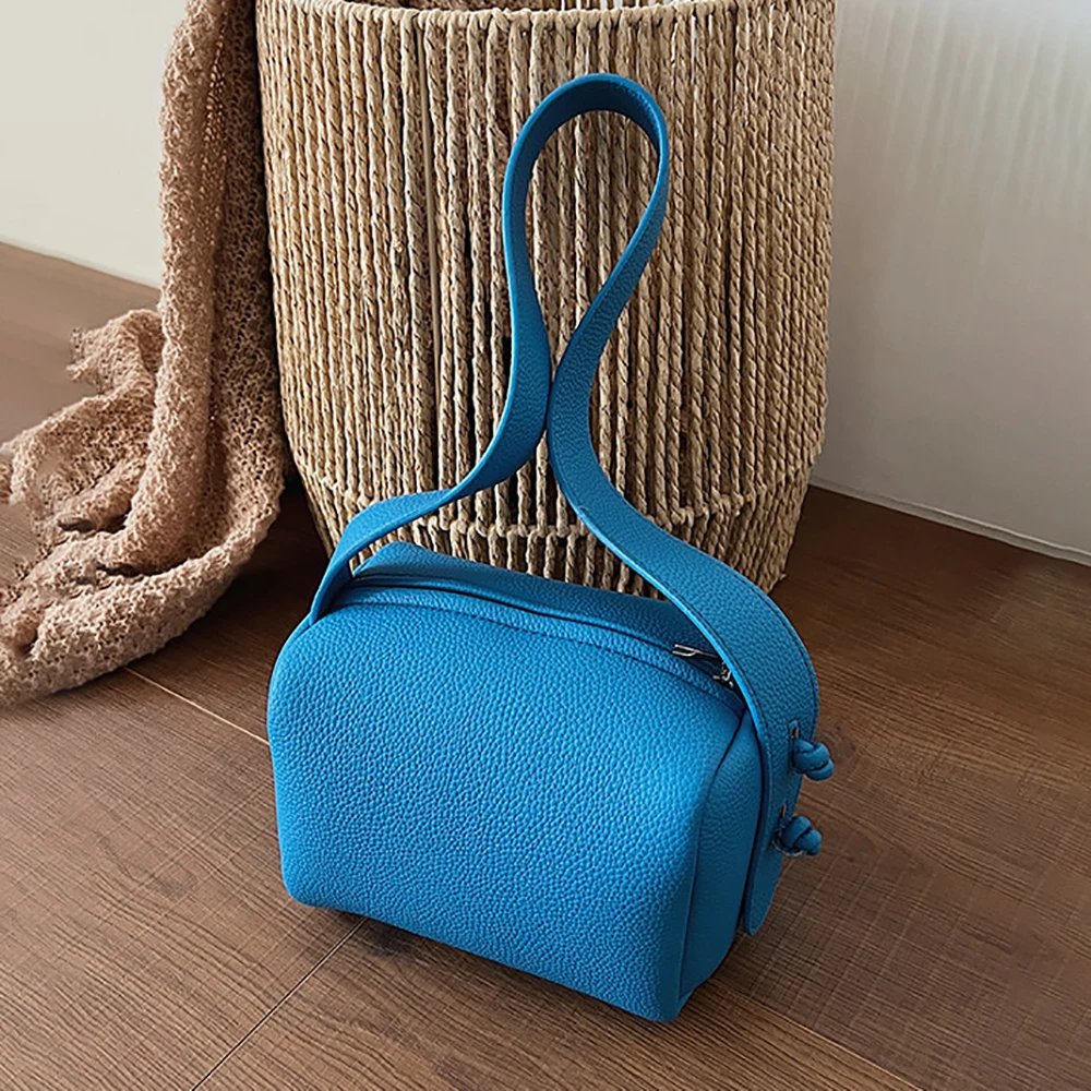 

Women's Leather Cylinder One Shoulder Bag 2026 Minimalist Casual Aesthetic Daily Travel Adjustable Strap Crossbody Bags Handbags
