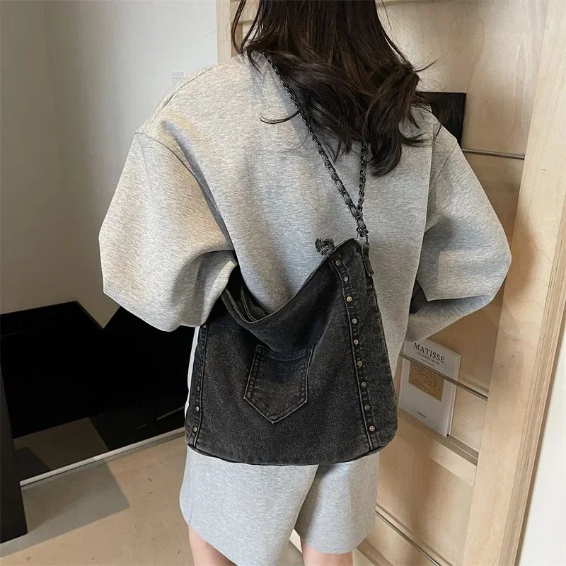 

2025 Women's Large Denim Tote Bag, Stylish Crossbody Commuter Purse, Spacious College Book Bag for School & Work