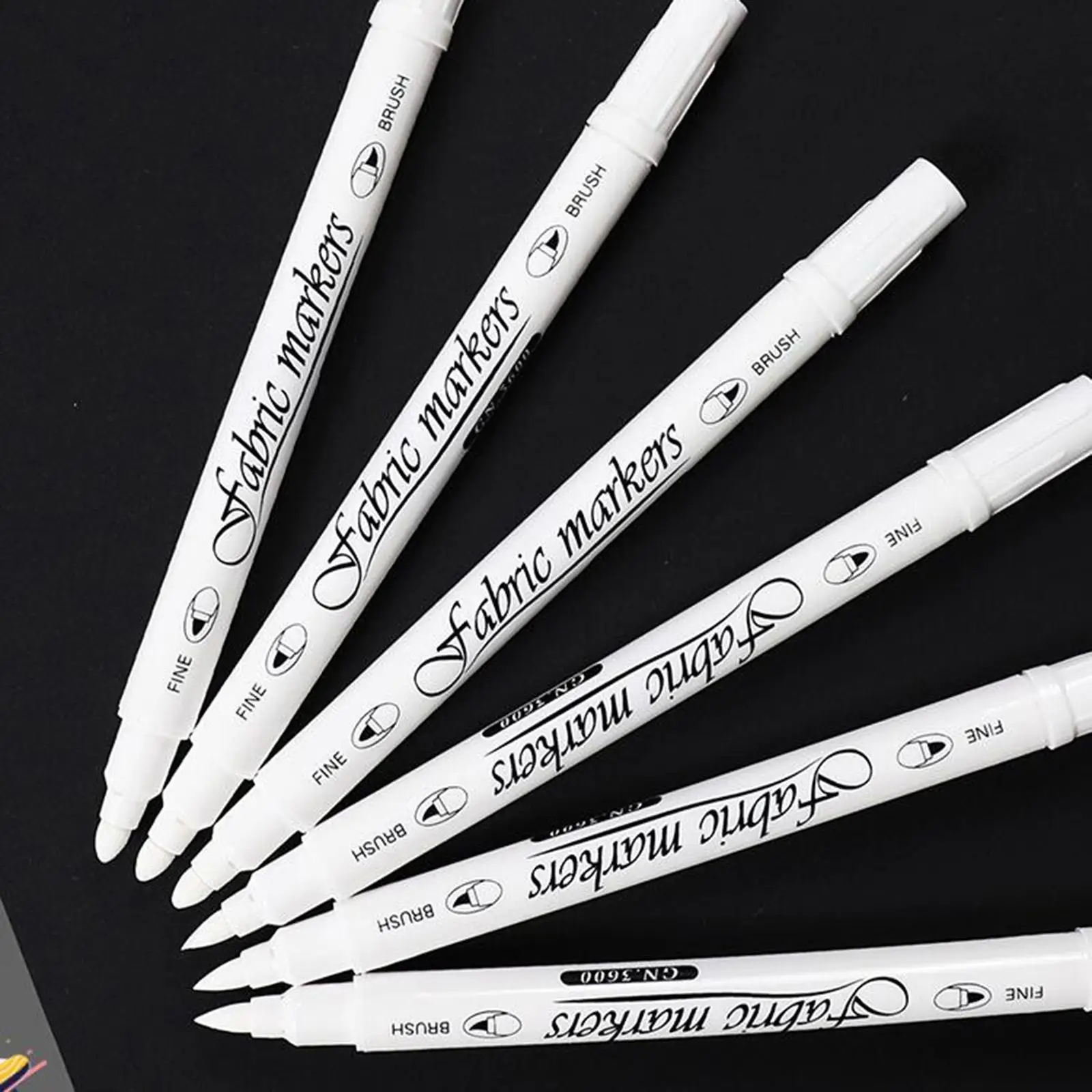 

Набор белых акриловых маркеров с тонким наконечником для профессионального рисования на стекле, ткани, металле