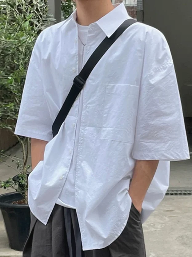 

Loose Fit Ice Silk Men's Casual Work Shirt Short Sleeve American Style Vintage White Shirt Youth Trend Pocket Detail
