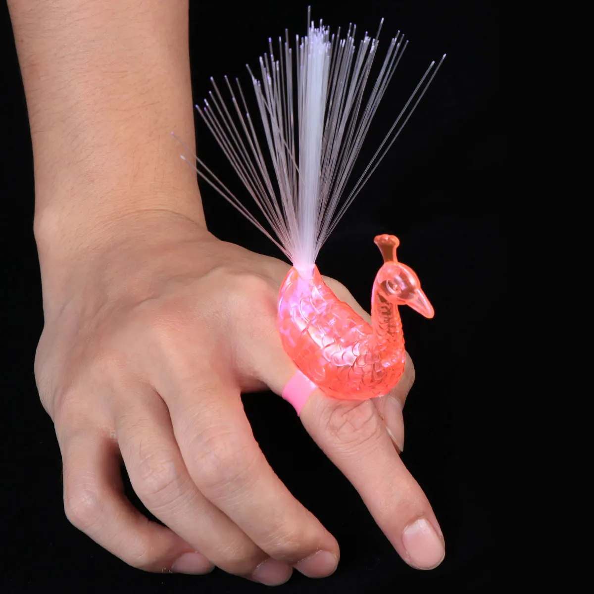 

16 шт., красочные оптоволоконные светильники с павлином на палец, светодиодные кольца, вечерние, фестиваль, день рождения, концертные принадлежности, детский светильник на палец