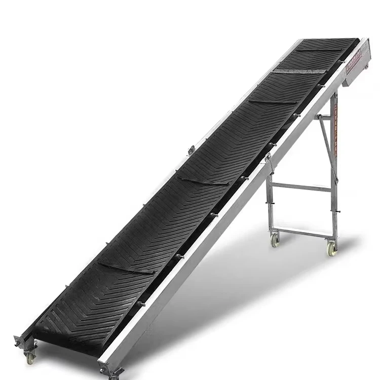 Chinese and German custom-made black inclined belt conveyor for marine fishing.