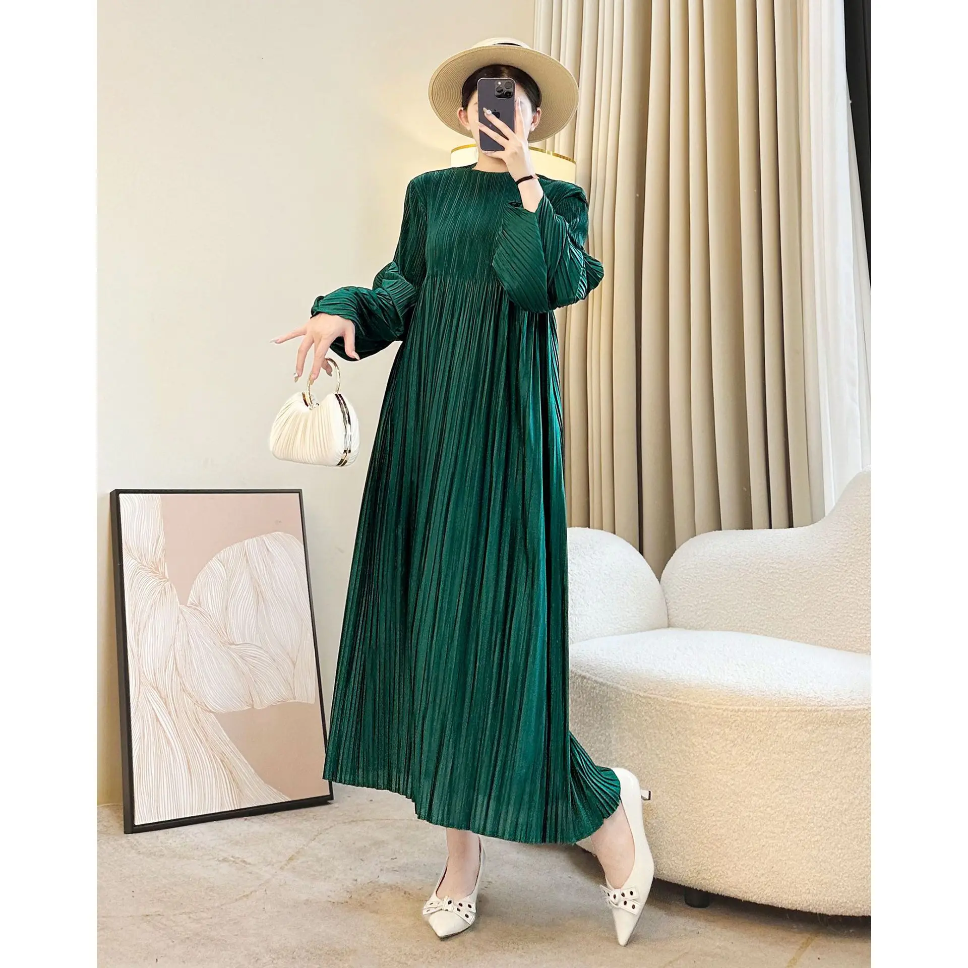 

Factory Wholesale Autumn New Style Pleated Dress Solid Color with Bubble Sleeves Design Casual Plus Size Women's Dress
