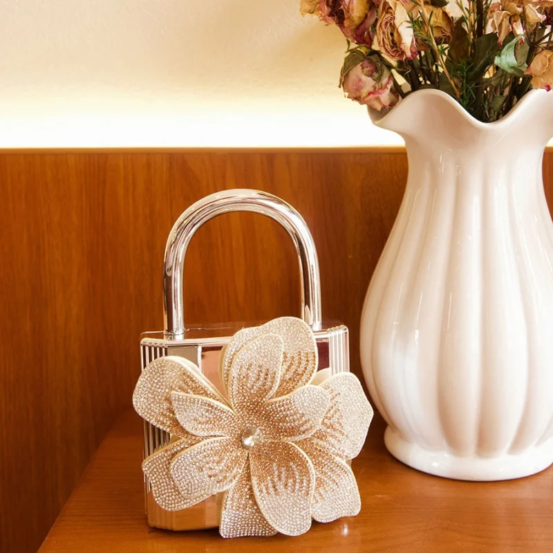 

Fashion Floral Shape Acrylic Clutch Purse Glitter Shiny Luxury Women Handbag Wedding Party Banquet Bag Shoulder Crossbody Bag