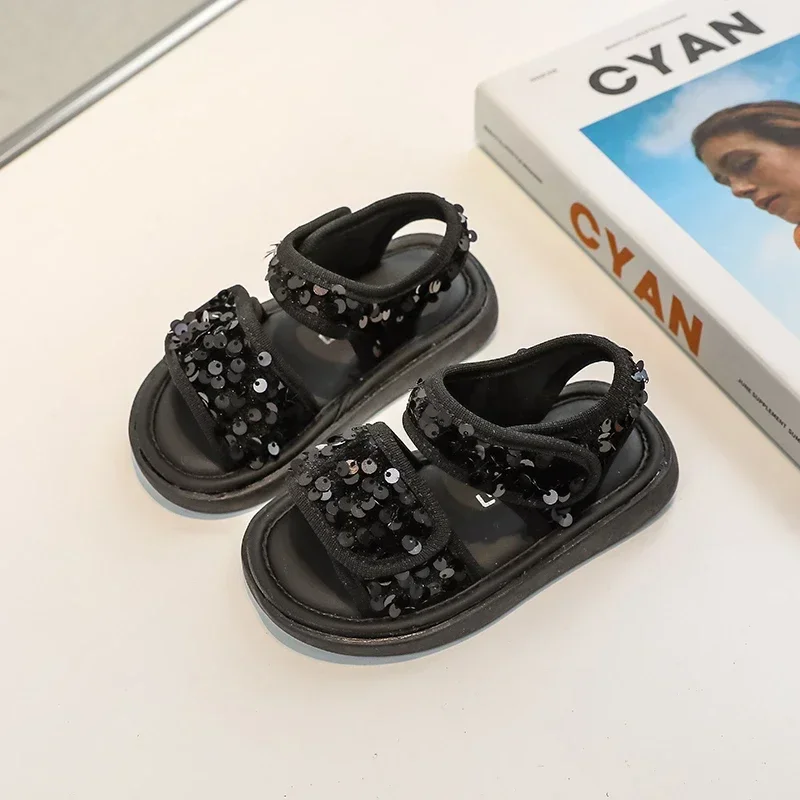 

Girls Flats Sandals with Shiny Sequins 2025 Summer New Fashion Kids Princess Shoes Non-slip Soft Sole Children Beach Shoes Sweet