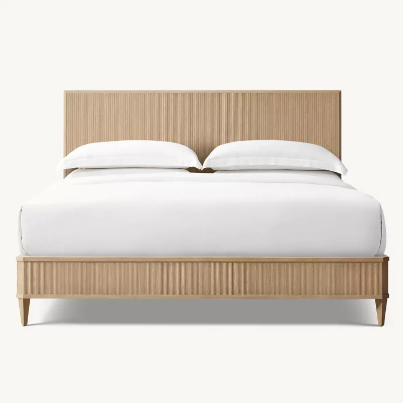 ^Retro Solid Wood Carved King Size Bed for Villa Hotel Homestay Customizable Bedroom Furniture