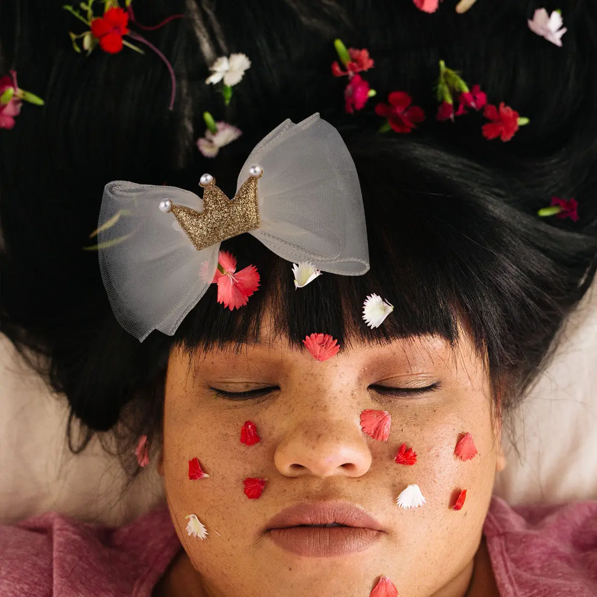 

2 шт. заколки для волос с жемчужной короной и бантом, бежево-серые, детские заколки для волос, милые украшения для головы, праздничные заколки-бантики