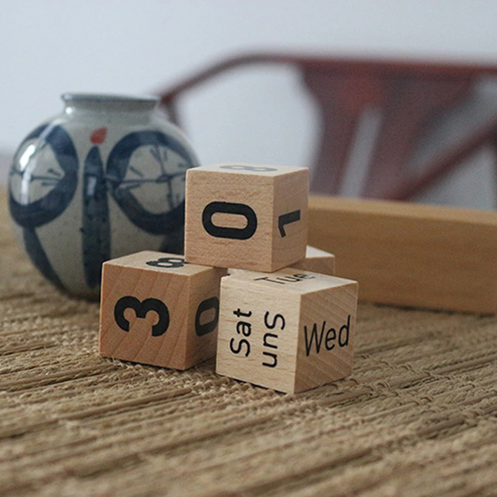 

Wooden Block Calendar Manual Perpetual Vintage Style Home Office Decor Environment Friendly Handmade Craft Desk for Family