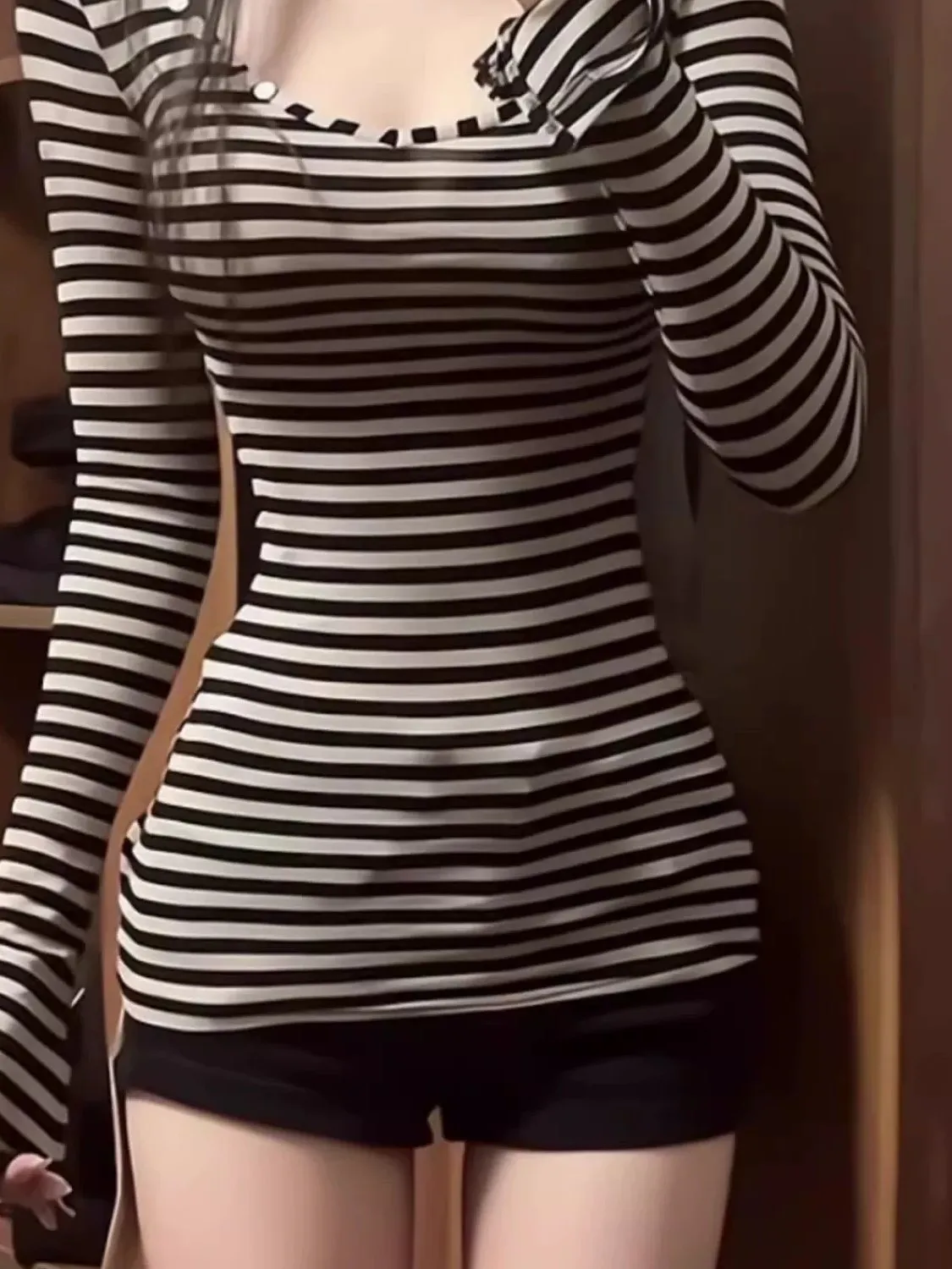 Slim Fit Long Sleeve U Neck T Shirt Women Early Autumn New Style Sexy Girl Pure Desire Strip Shoulder Top Trendy Base Shirt