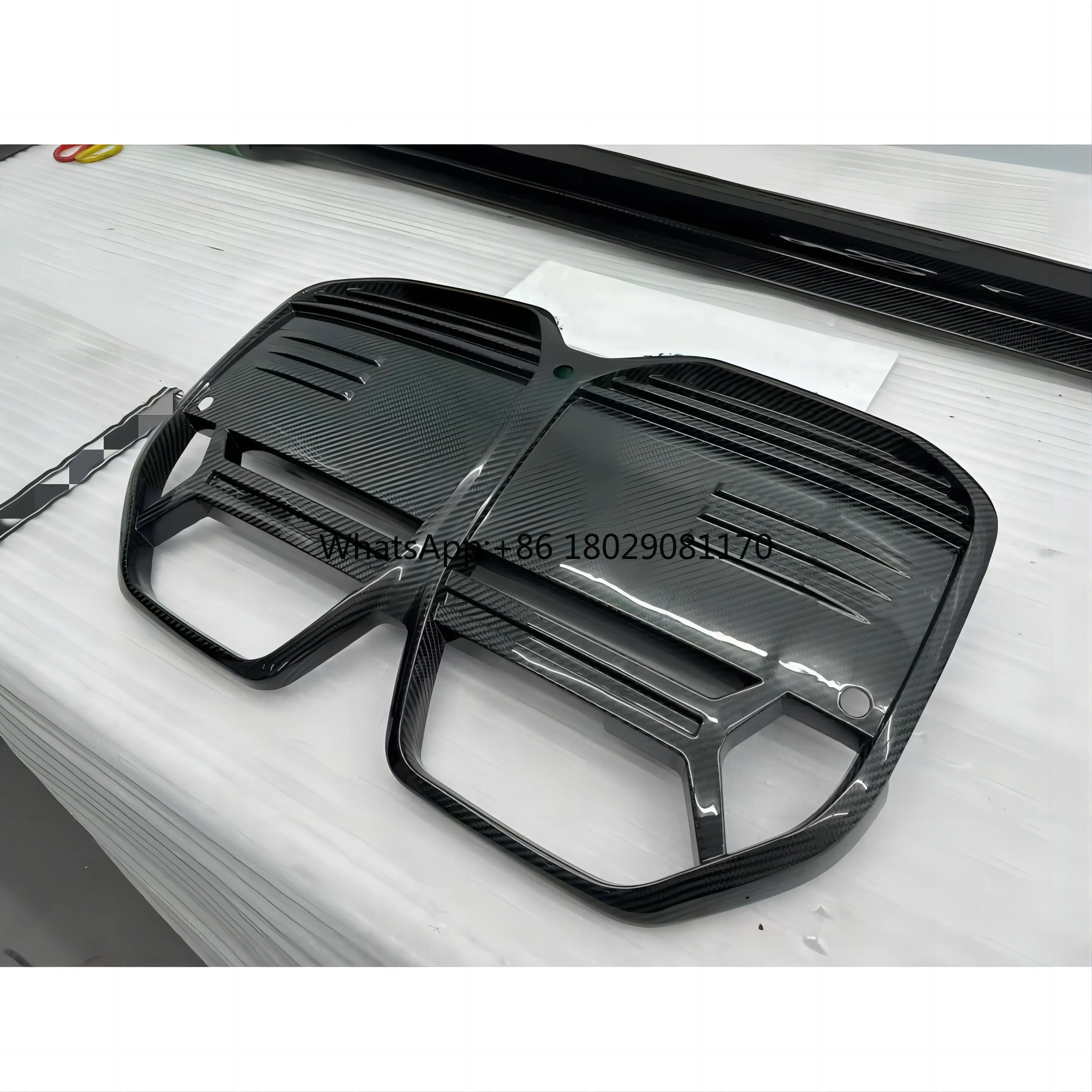 High quality dry carbon automotive front intake grills for the BMW I4 carbon fiber grills