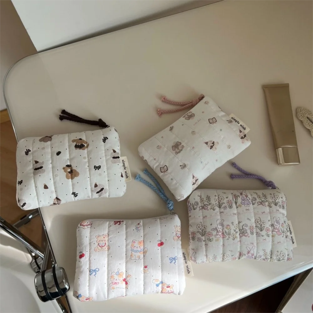 กระเป๋าใส่เหรียญผ้าฝ้ายลายดอกไม้สุดน่ารัก ทรงสี่เหลี่ยม น้ำหนักเบาพิเศษ พร้อมช่องใส่บัตรแบบพกพา มีซิปและบุอย่างดี