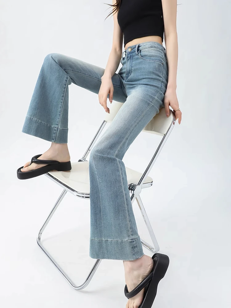 กางเกงยีนส์เอวสูงทรงบานผู้หญิง ฤดูใบไม้ผลิ ฤดูใบไม้ร่วง สีฟ้าอ่อน สไตล์อเมริกัน ขายาว ทรงเข้ารูป ช่วยให้ดูผอม