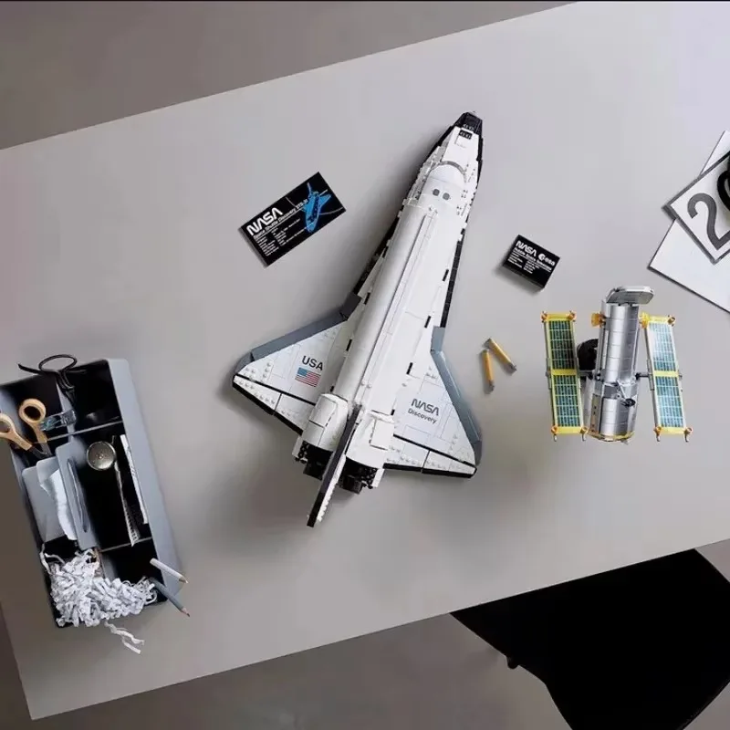 NEW MINISO Disney 2354Pcs Space Shuttle Model Building Blocks Bricks Space Agency Creative Toys Kids Gifts Compatible 10283
