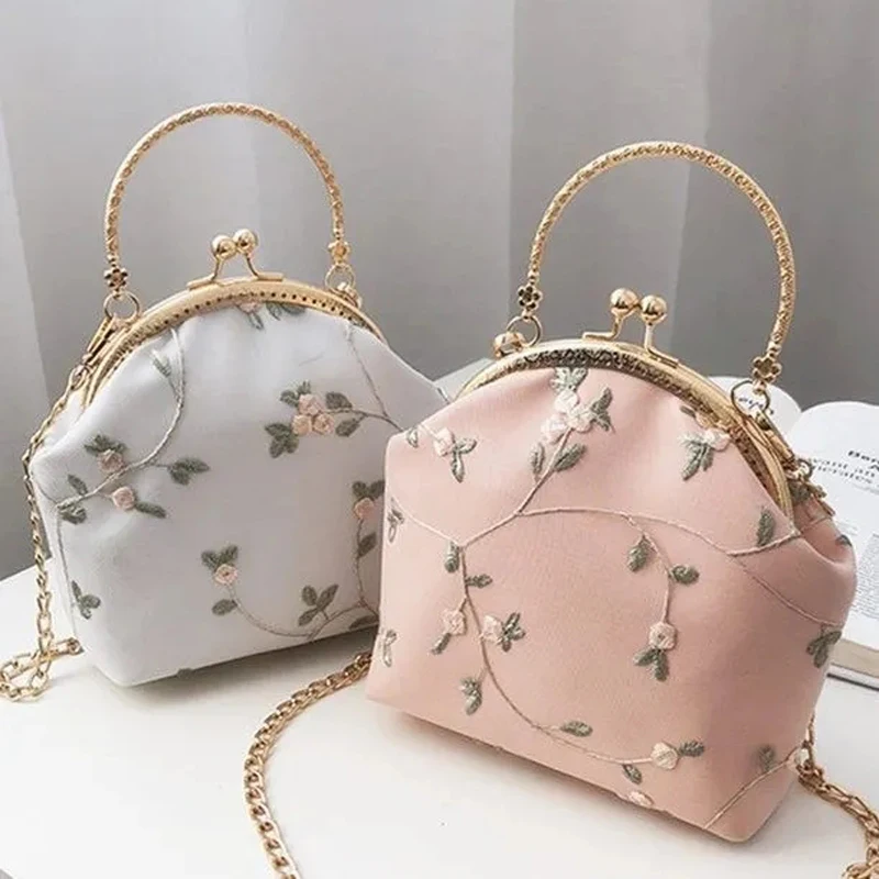 Vintage Embroidery Lace Flowers Shell Lock Purses for Women Wedding Bag Small Chain Women Shoulder Crossbody Bag Fringe Bags