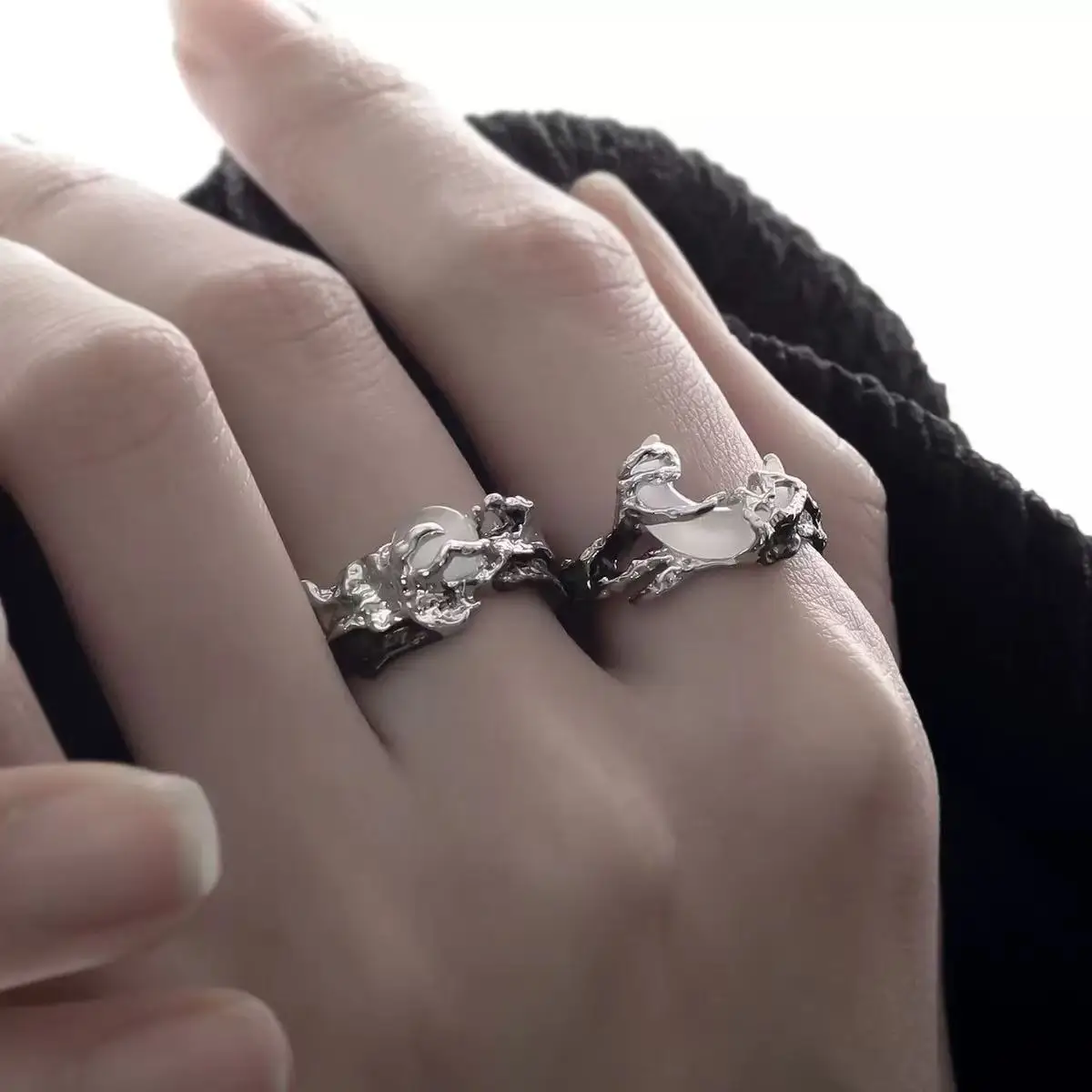 2/1 قطعة غير النظامية الشمس القمر الدائري مع الملمس الصغير ضوء المجوهرات الفاخرة حلقة مفتوحة المعادن موضة ريترو السيدات مجوهرات Y2K مجوهرات