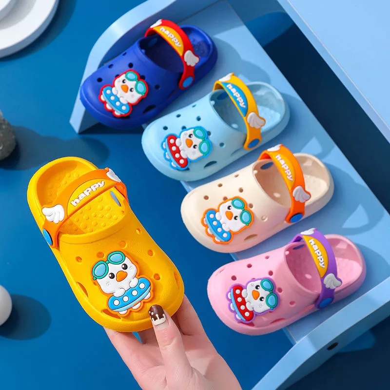 

Children's Summer Indoor Outdoor Anti-Slip Cartoon Hole Hole Sandals Beach Slippers PVC Material Comfortable Baby Slippers