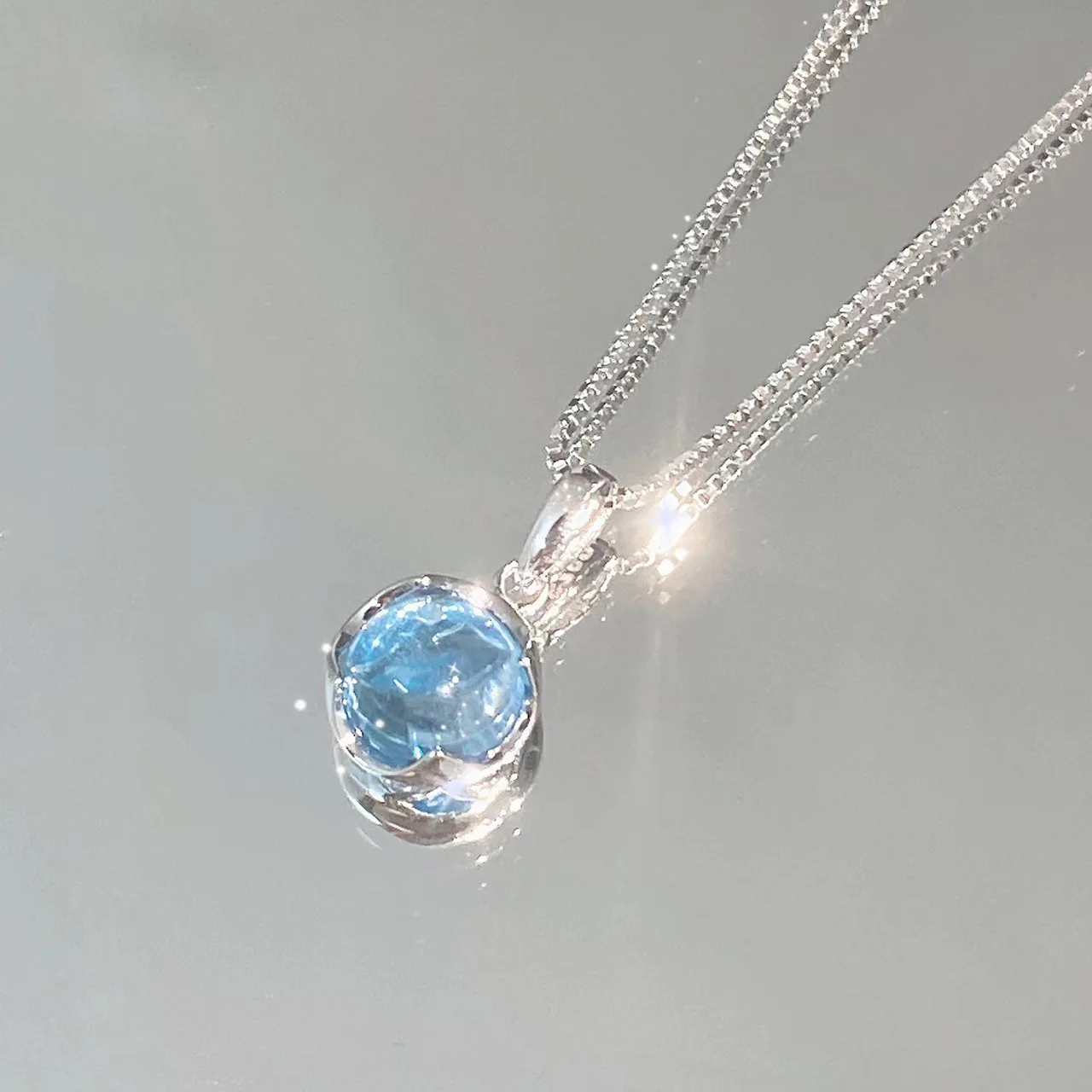 Kiss Jewelry 2024 Elegant Transparent Blue Rhinestone INS Pendant Necklace Collar for Women Korean Fashion Sweet Ball Necklace