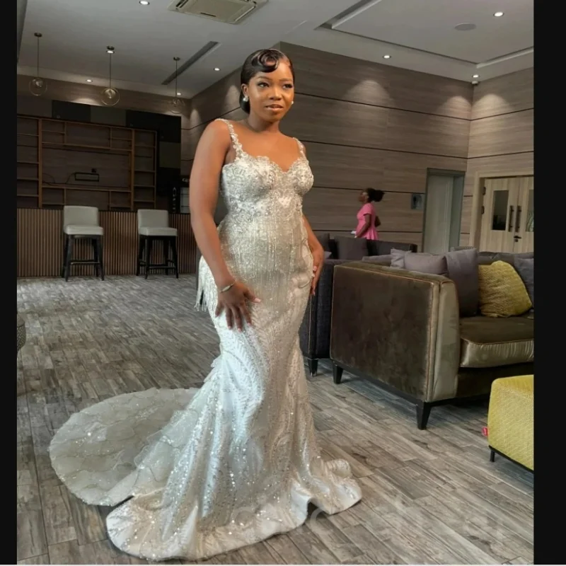 

Customized Spaghetti Strap Luxury Rhinestones Beads Mermaid Wedding Dress Robe De Mariée Arabic Aso Ebi Bridal Gown
