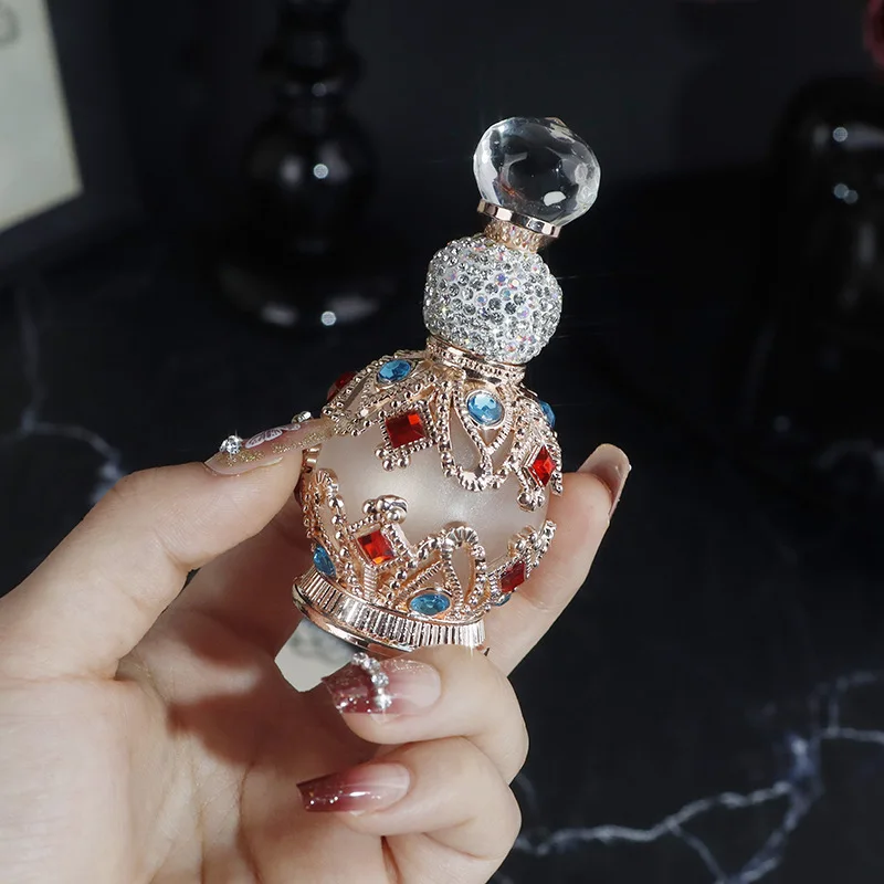 

Leak-Proof Refillable Retro Essential Oil Bottle with Rhinestone Decorated Glass Dropper Dispenser Cosmetic Liquid Container