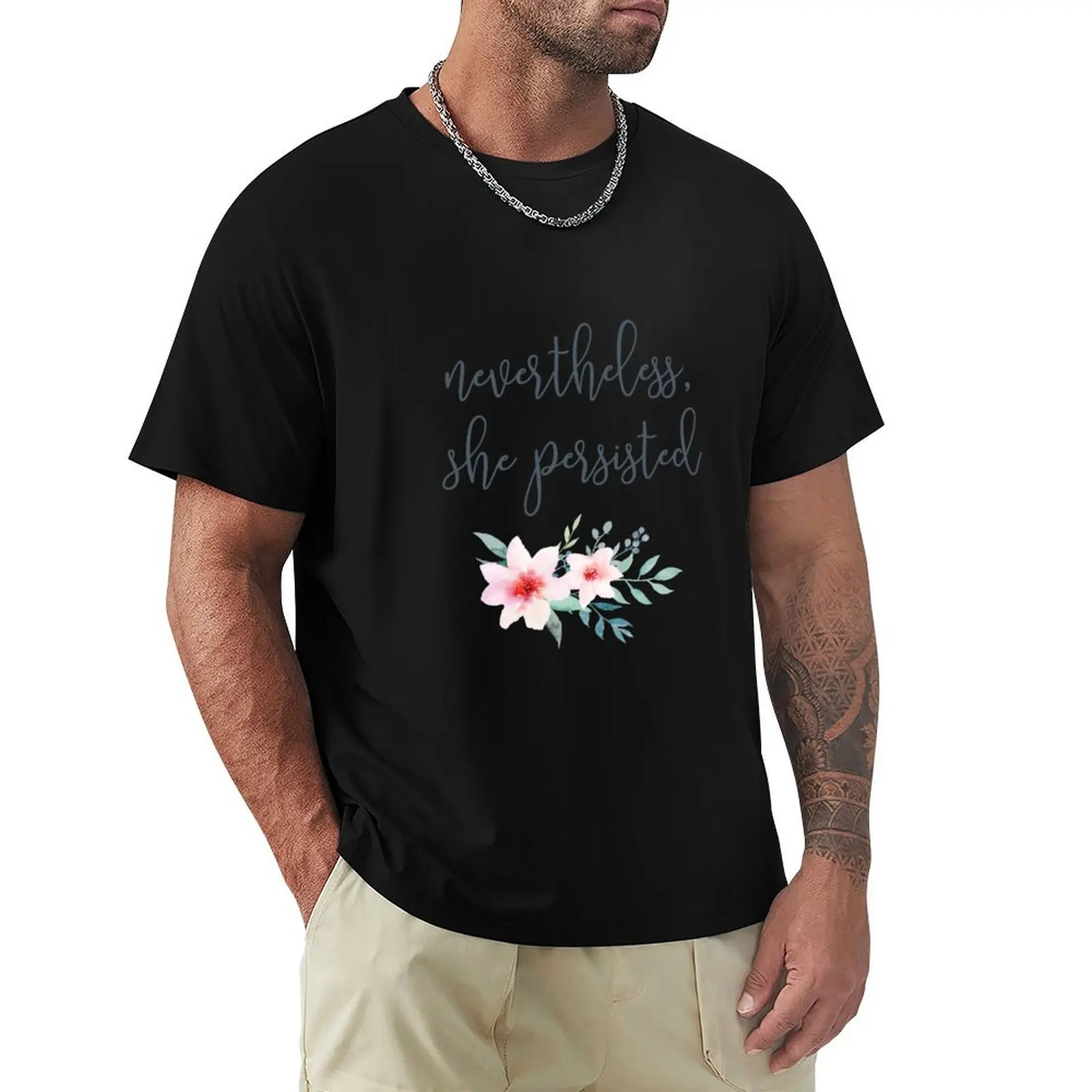 Néanmoins, elle a persisté - T-shirt décontracté minimaliste à manches courtes
