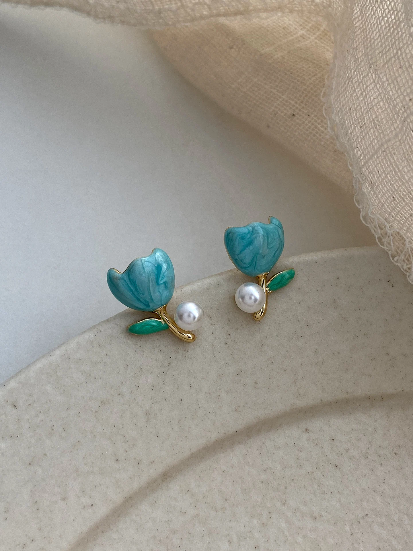 brincos-de-flor-tulipa-azul-fresca-de-verao-joias-de-orelha-femininas-elegantes-e-sofisticadas-com-sensacao-de-luxo-em-lig
