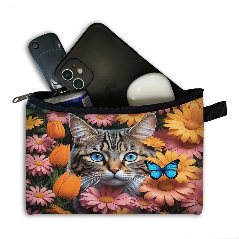 Estuche de cosméticos con estampado de gatito Kawaii para mujer, organizador de maquillaje, bolsa de almacenamiento de servilletas, bolsa de artículos de tocador para mujer, mariposa, flores, gato