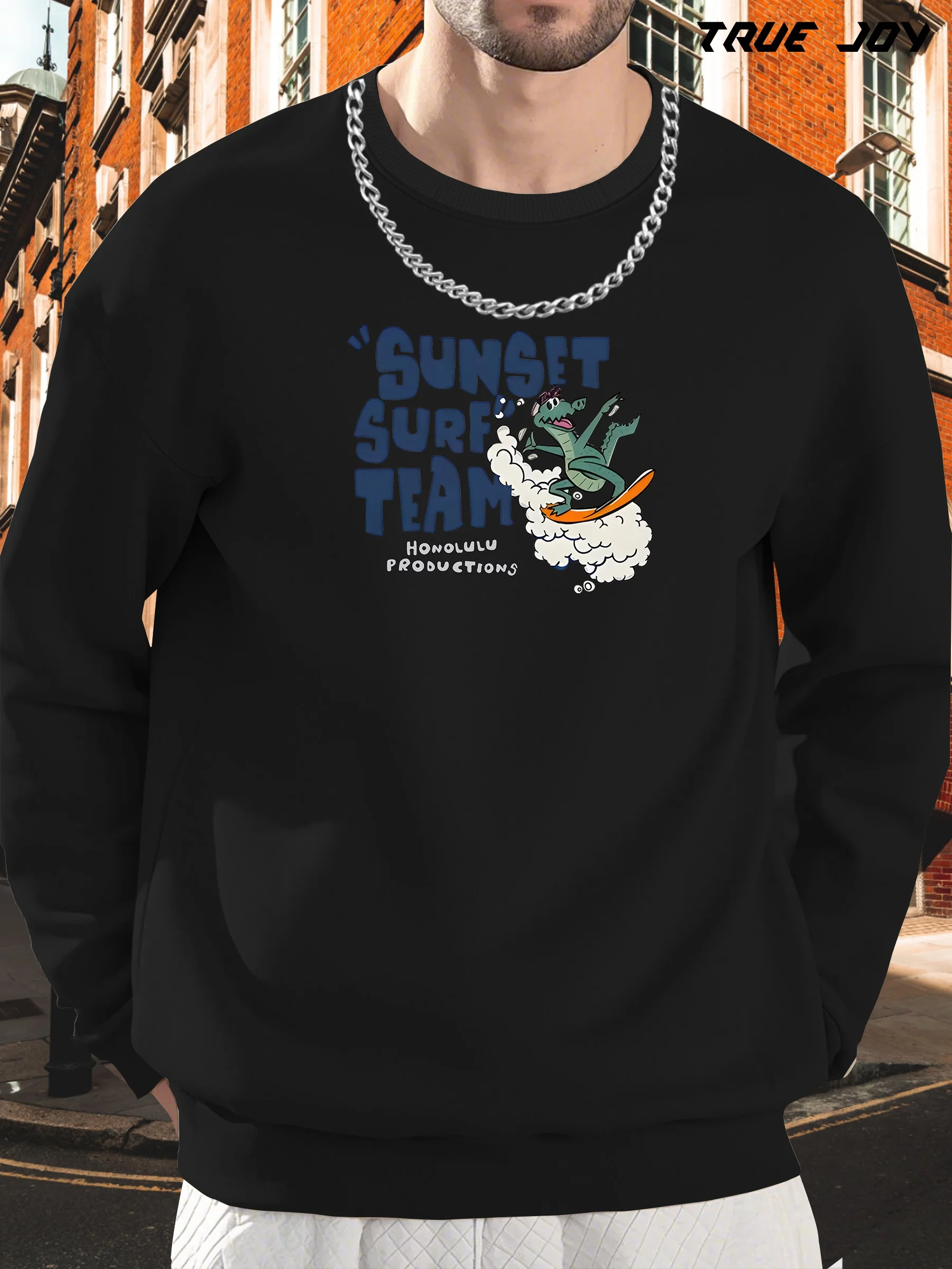 

Мужской круглый вырез с длинными рукавами и рисунком «Sunset Surf Team» — повседневный и удобный, светло-голубой с белым принтом для серфинга