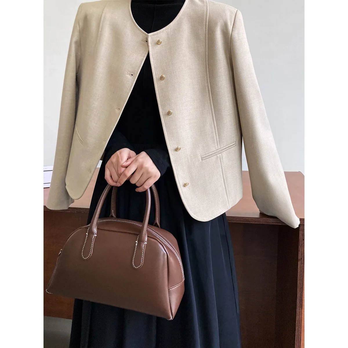 الفرنسية Xiaoxiangfeng سترة المرأة ربيع قصير جديد مزاجه الخارجي الراقية البدلة