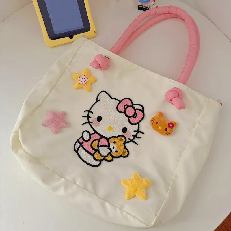 Sac à bandoulière Sanurgente Hello Kitty Coussins Initiated, sac à bandoulière polyvalent de grande capacité, sangle remplie de coton, sac à main tendance, 1PC