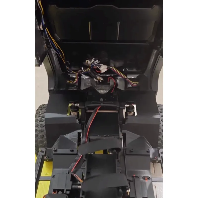 1/8 RC Crawler Rear Fender Inner Fender Liner Sand Plate 14303 Flexible TPU 3D Printed Upgrade Part for YK4084